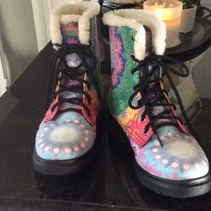 Yes We Vibe Comfy Boots